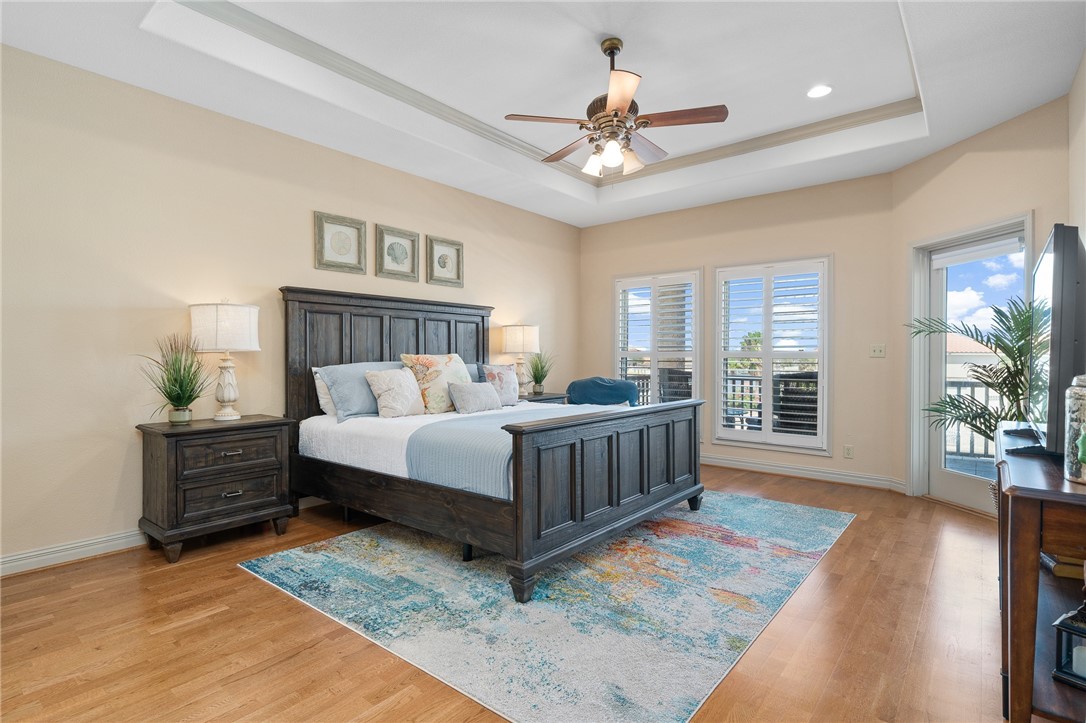 1114 Bay Property Photo 18