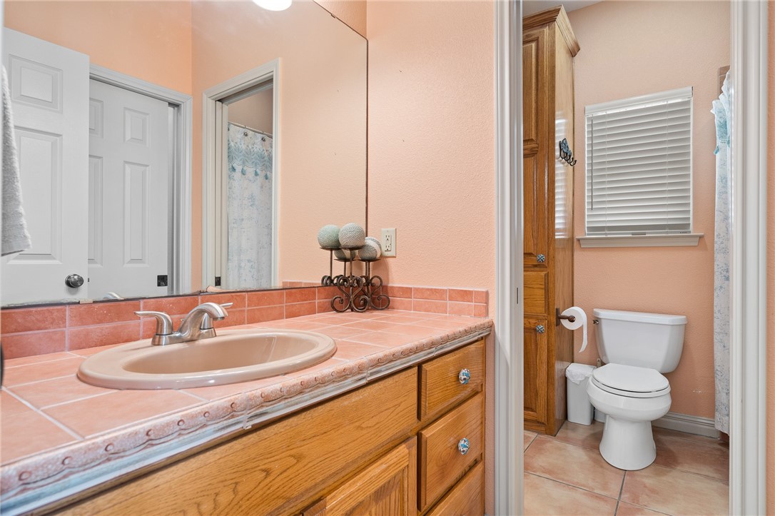 1114 Bay Property Photo 23