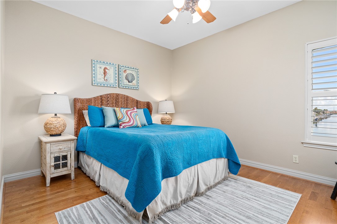 1114 Bay Property Photo 24