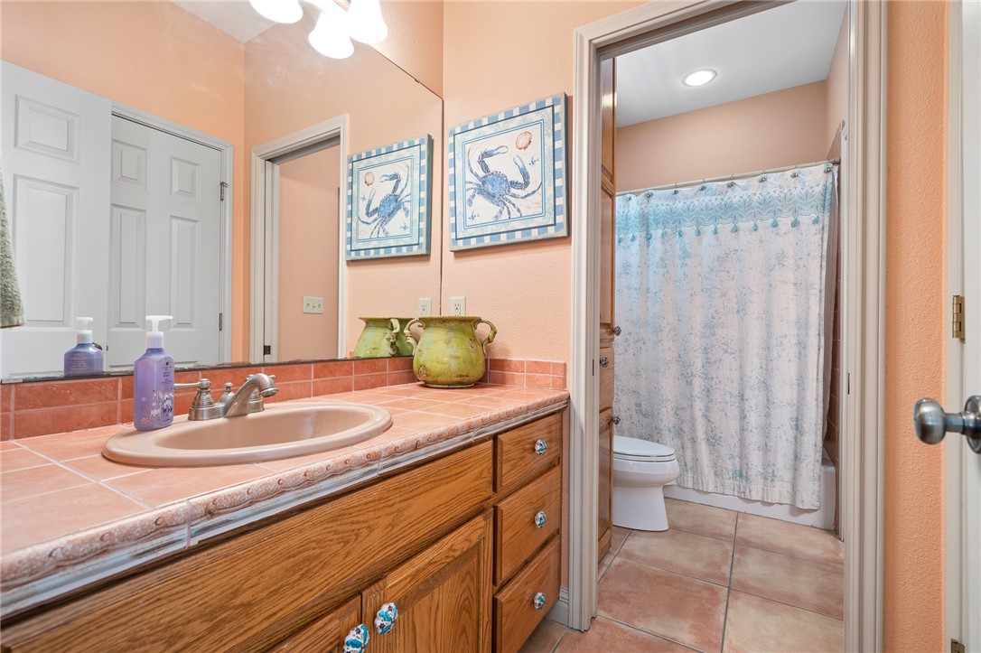 1114 Bay Property Photo 25