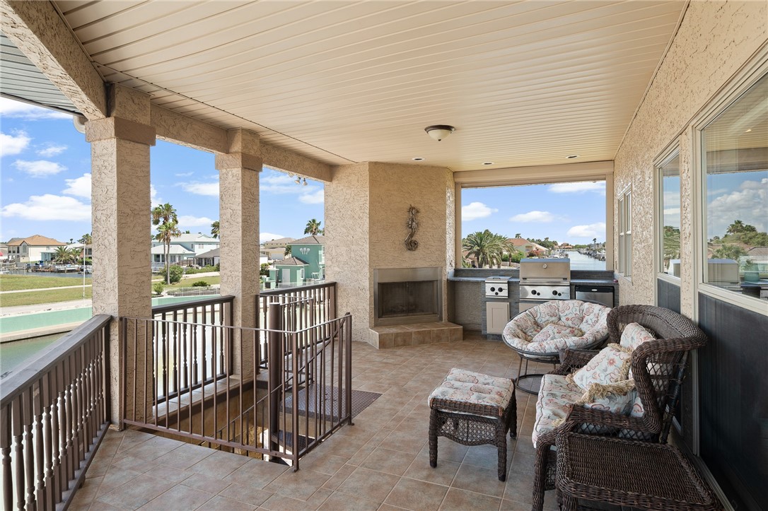 1114 Bay Property Photo 27