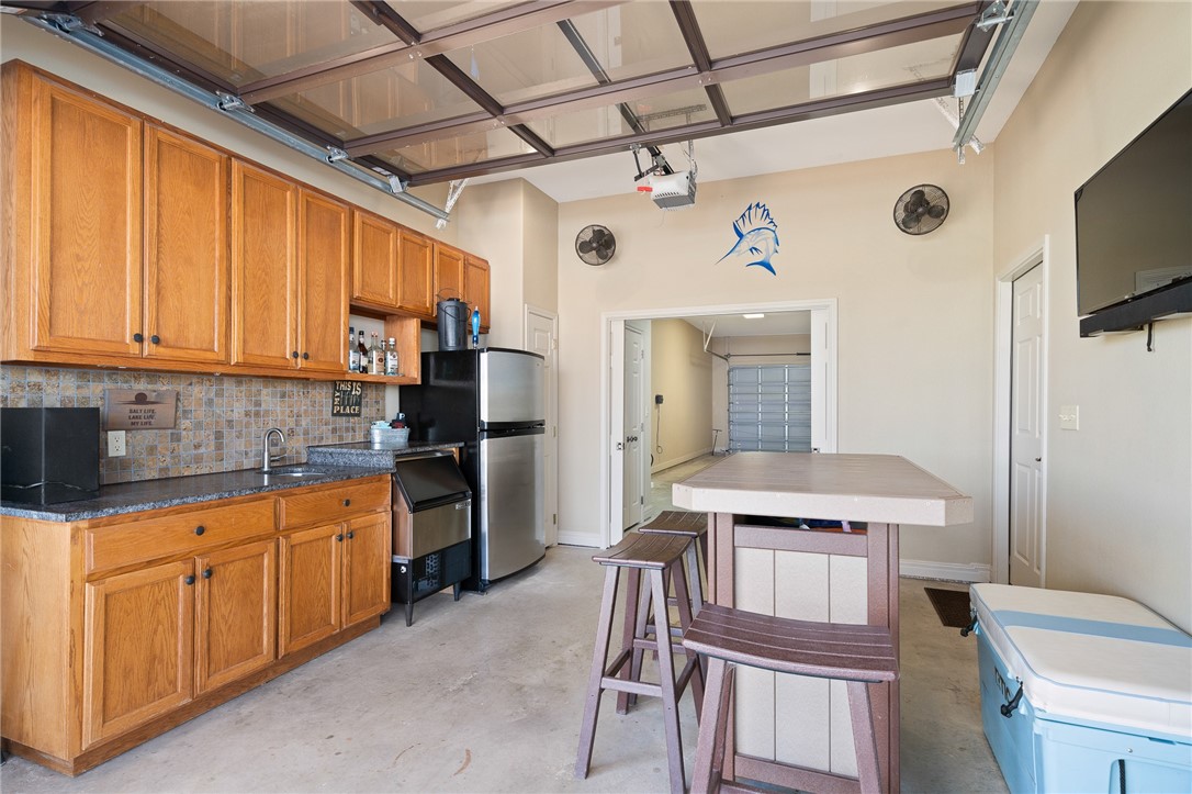 1114 Bay Property Photo 31