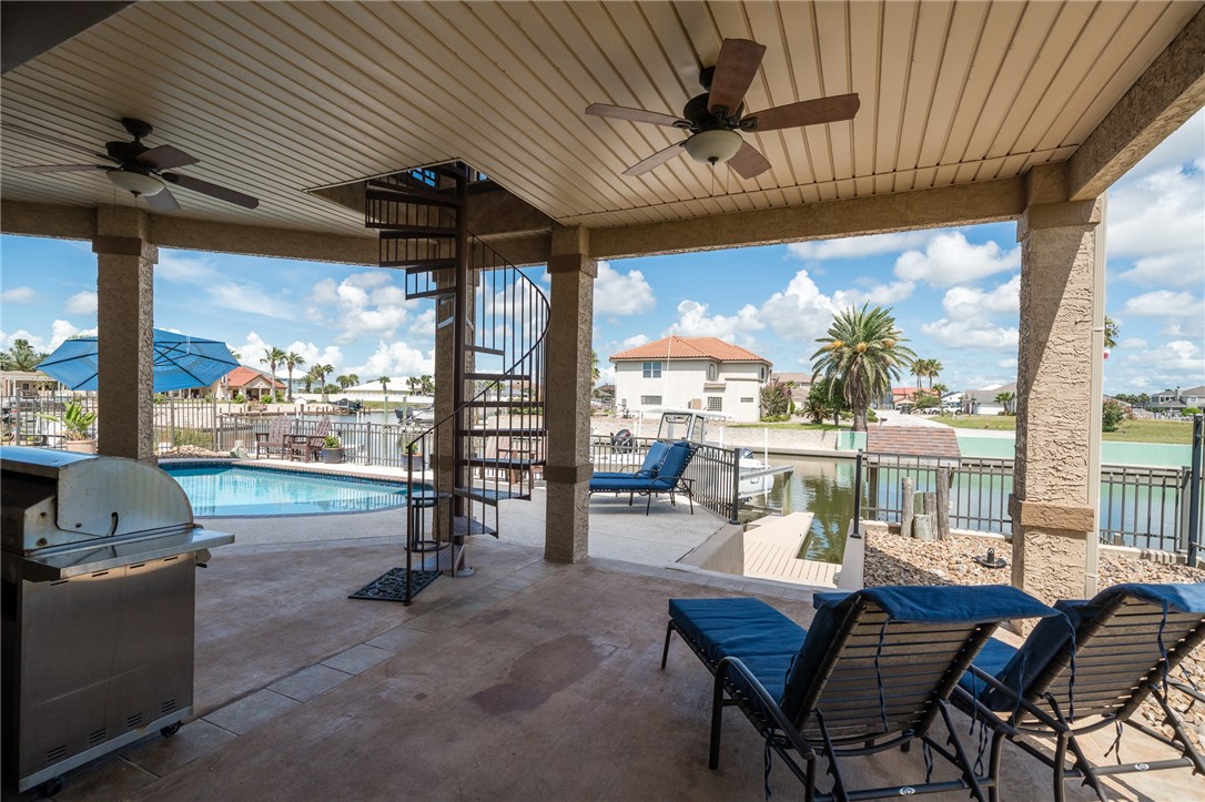 1114 Bay Property Photo 32