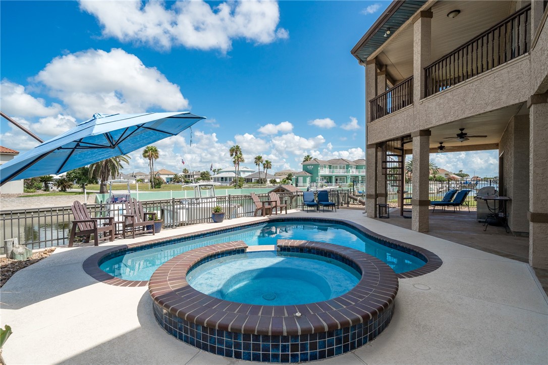 1114 Bay Property Photo 34
