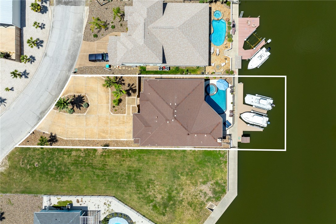 1114 Bay Property Photo 40