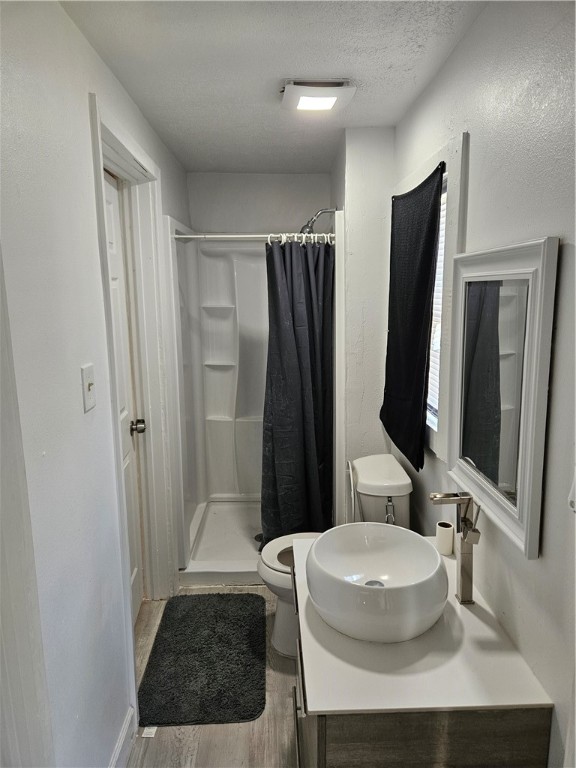 1134 Elgin St F Property Photo 4