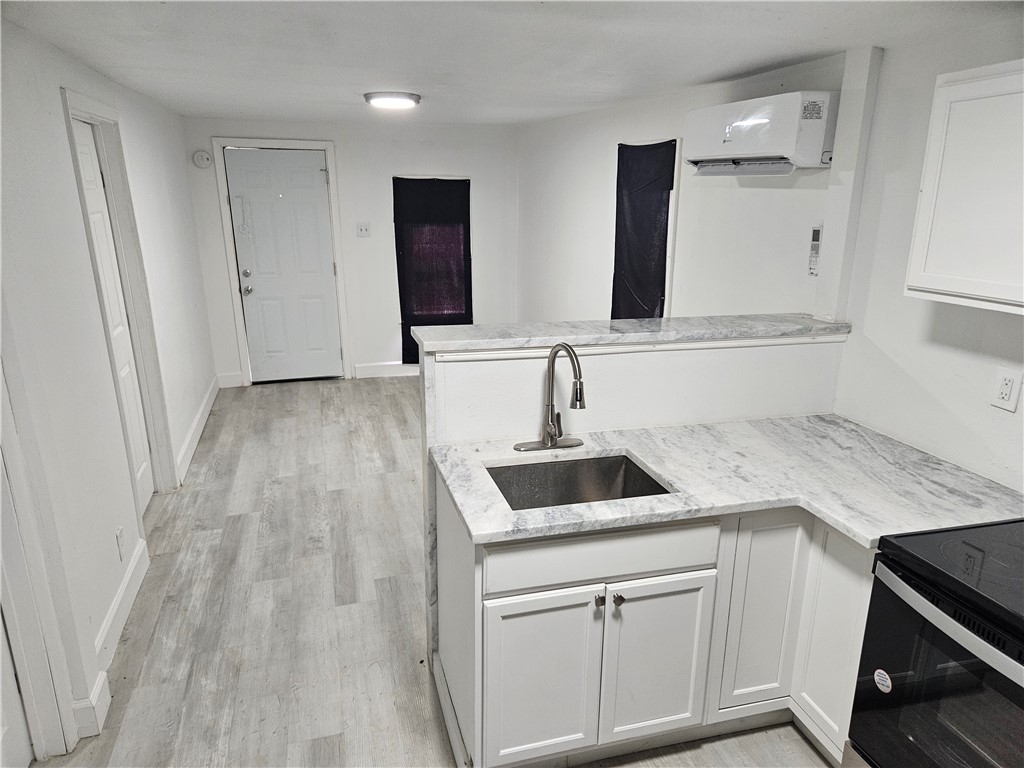 1134 Elgin St F Property Photo 7