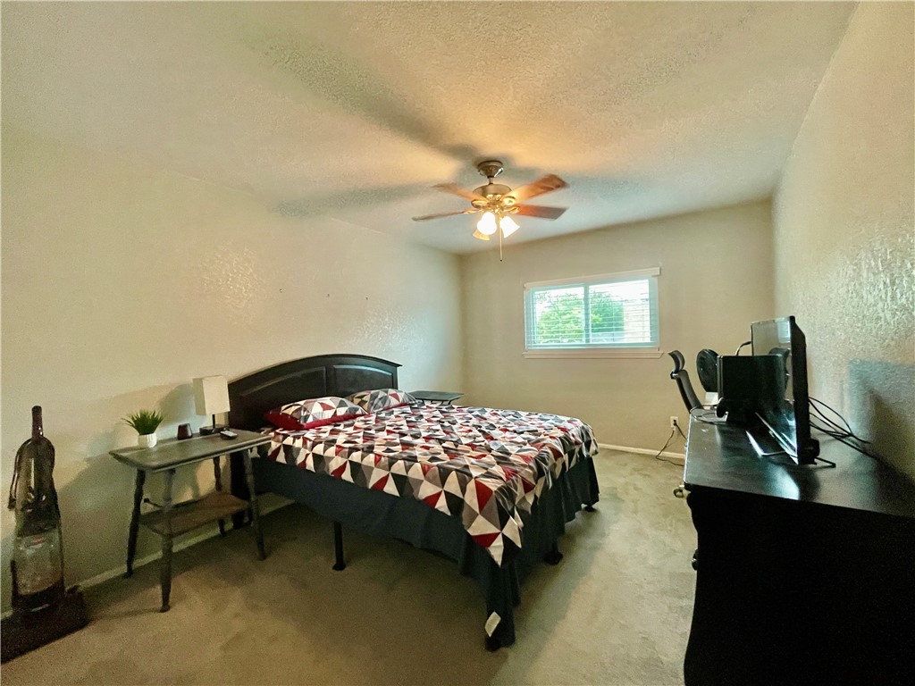 917 Saint Bernard St Property Photo 17