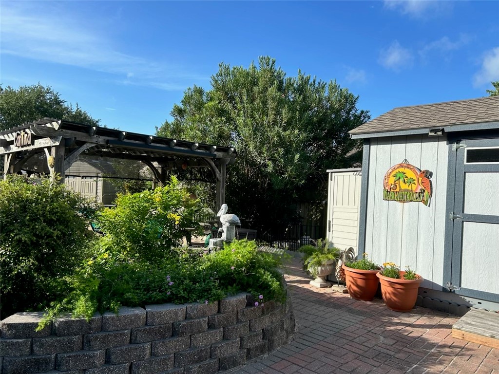 917 Saint Bernard St Property Photo 20