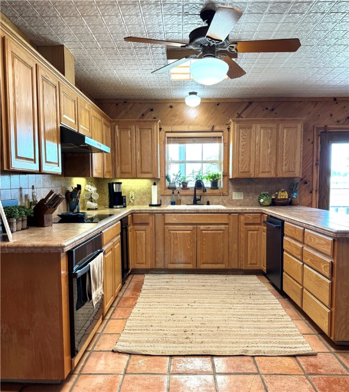 5567 County Road 1441 Property Photo 10