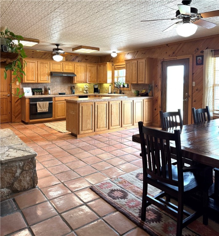 5567 County Road 1441 Property Photo 12
