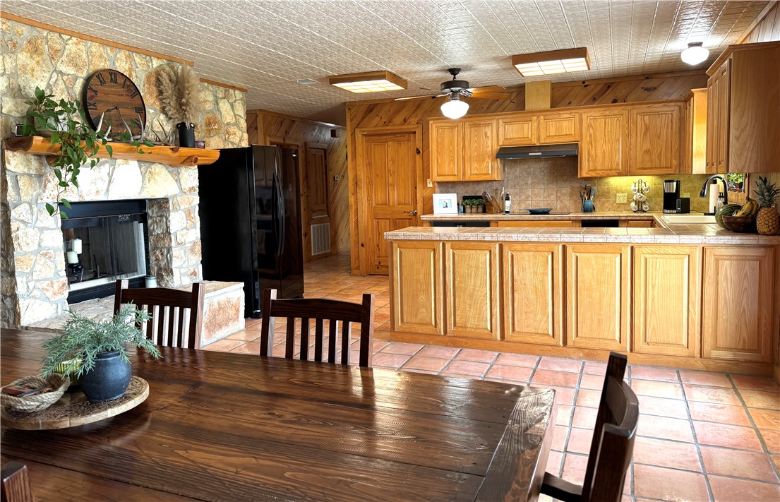5567 County Road 1441 Property Photo 13