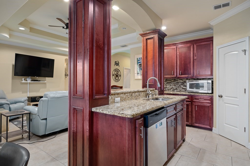 104 Sandollar Property Photo 5