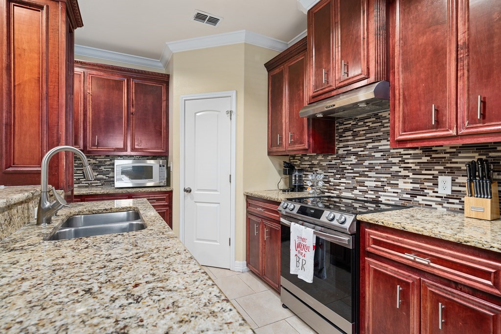 104 Sandollar Property Photo 6