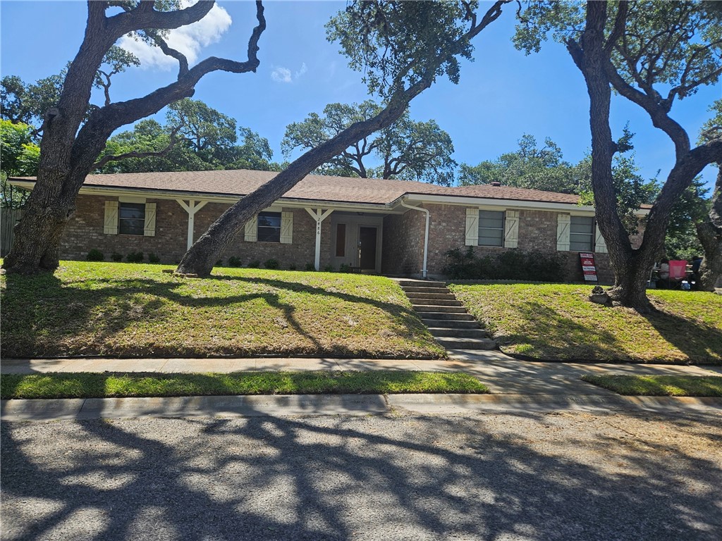 2486 Oak Park Dr Property Photo 1