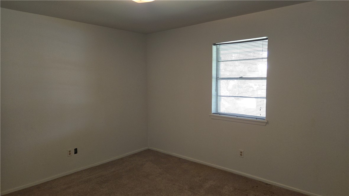 2486 Oak Park Dr Property Photo 13