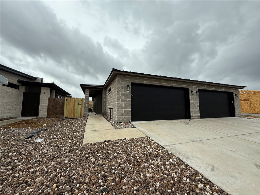 2722 Grace A Property Photo 2