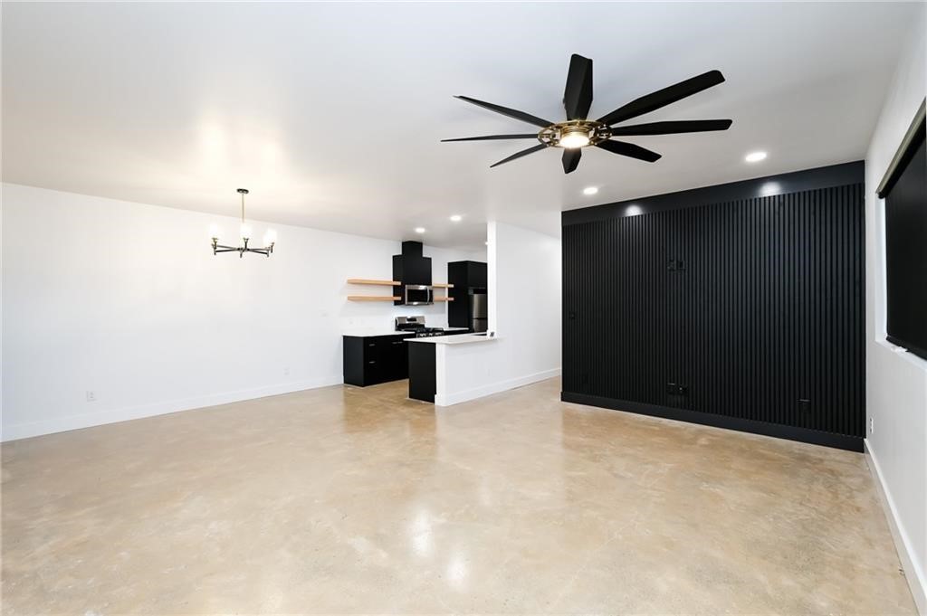 2722 Grace A Property Photo 4