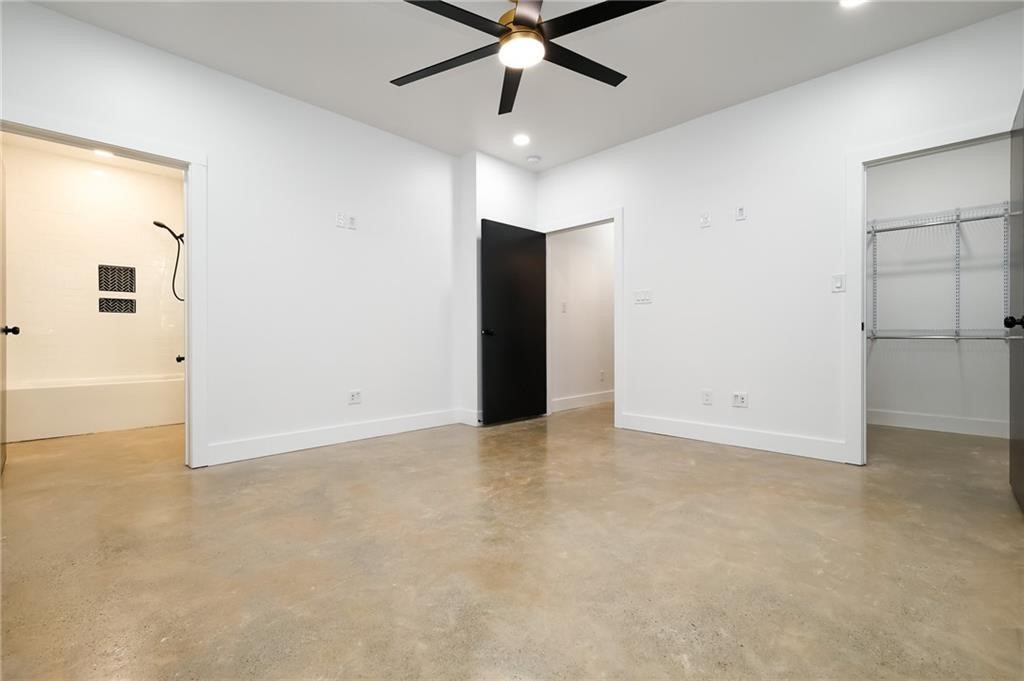 2722 Grace A Property Photo 9