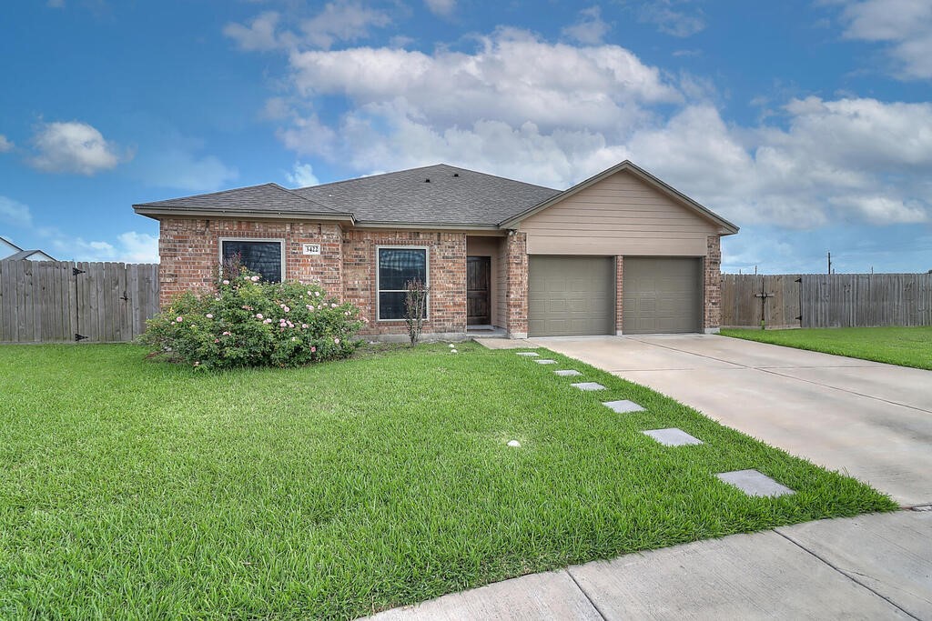 3422 Travis Ct Property Photo 1