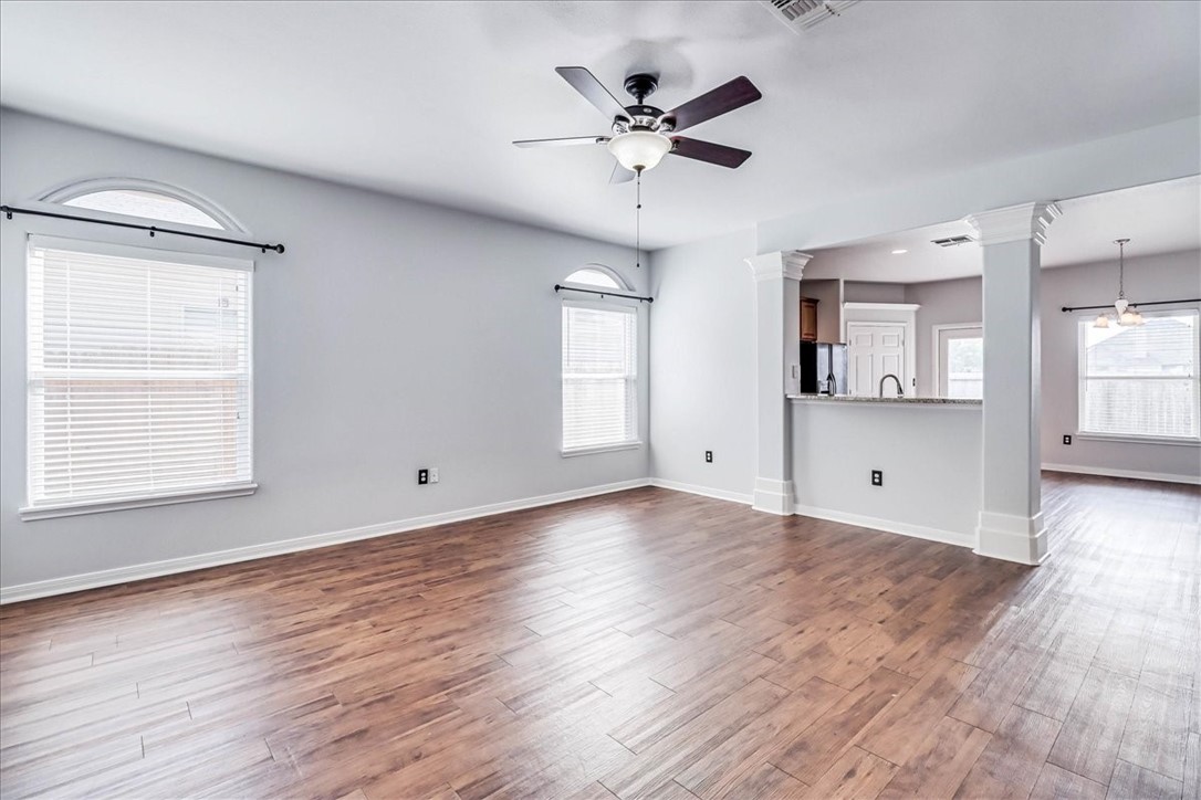 2234 Anacua St Property Photo 4