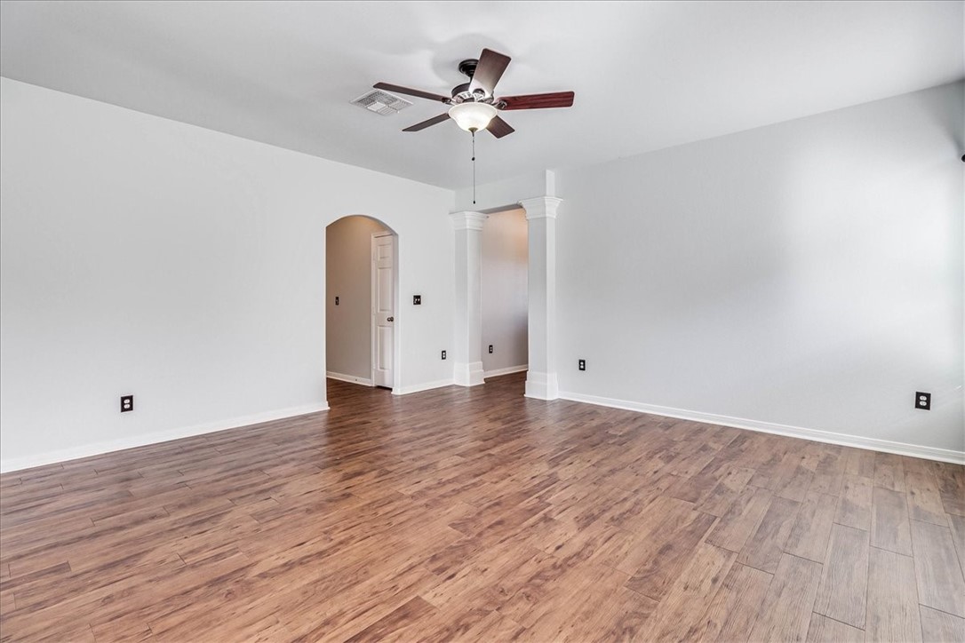 2234 Anacua St Property Photo 6