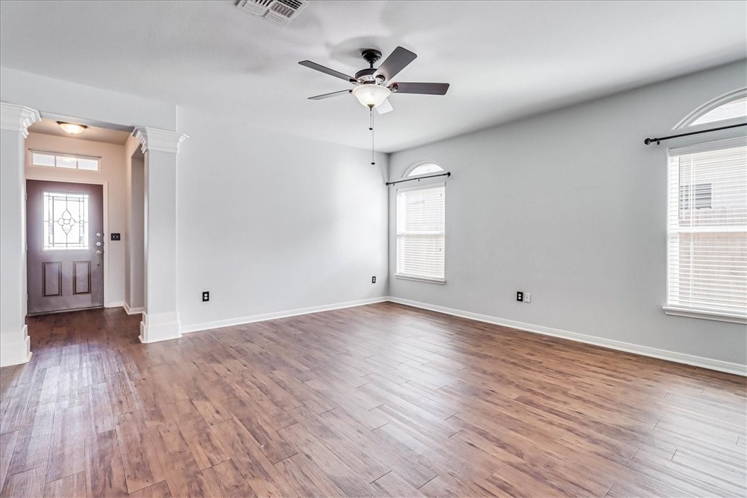 2234 Anacua St Property Photo 7