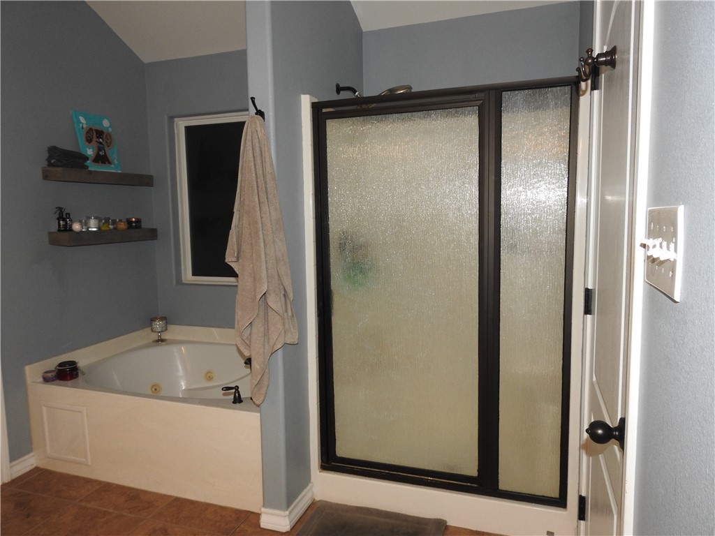 6829 Guinevere St Property Photo 8