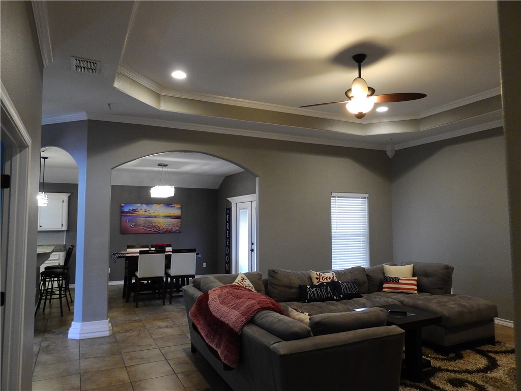 6829 Guinevere St Property Photo 13