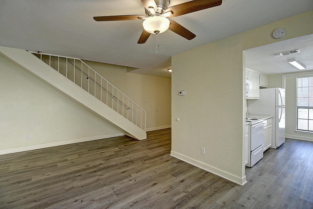 2314 Capitan Dr B Property Photo 10