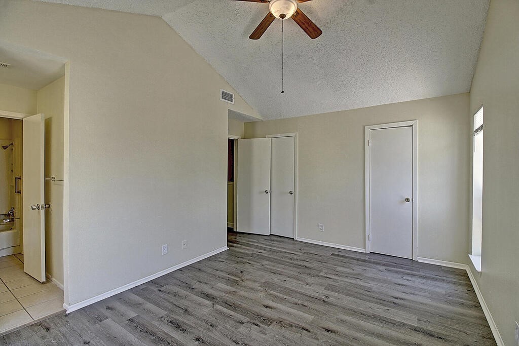 2314 Capitan Dr B Property Photo 22