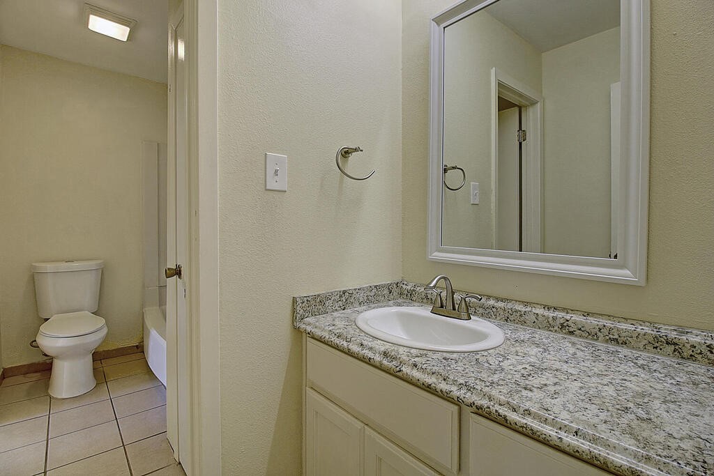 2314 Capitan Dr B Property Photo 26