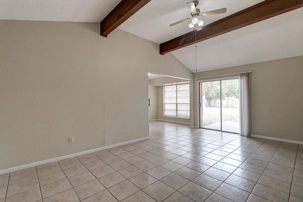 5225 Bonham St Property Photo 4