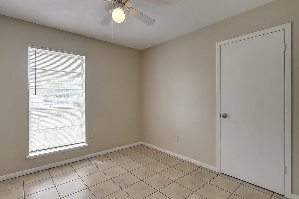 5225 Bonham St Property Photo 31