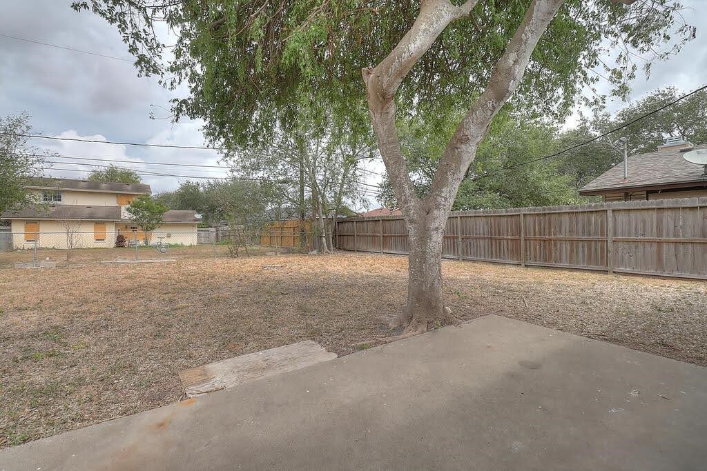 5225 Bonham St Property Photo 33