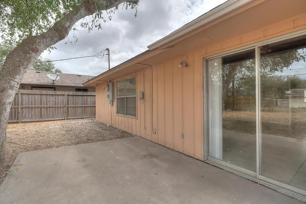 5225 Bonham St Property Photo 35