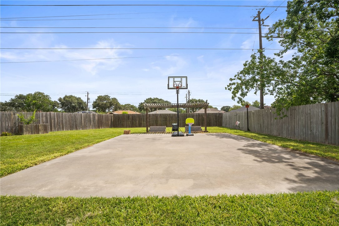 2302 Light Wind Dr Property Photo 24