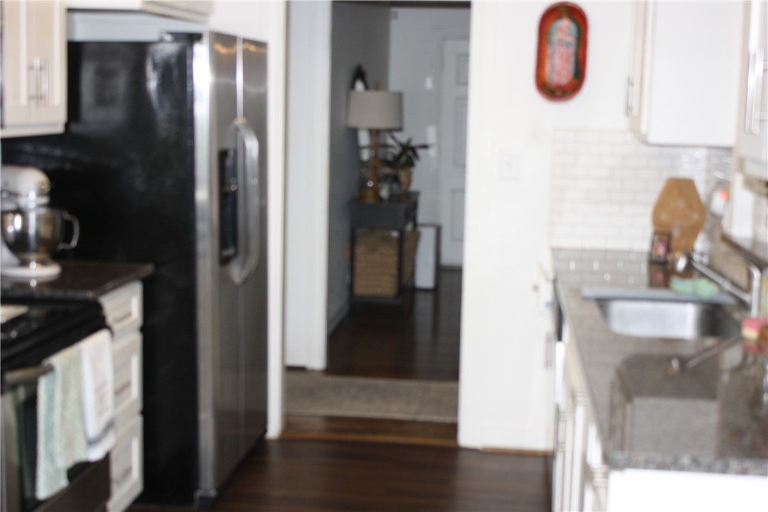 332 S Morningside St Property Photo 6
