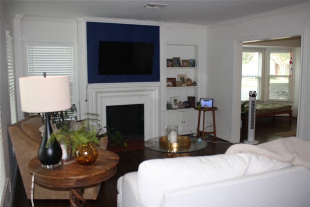 332 S Morningside St Property Photo 15