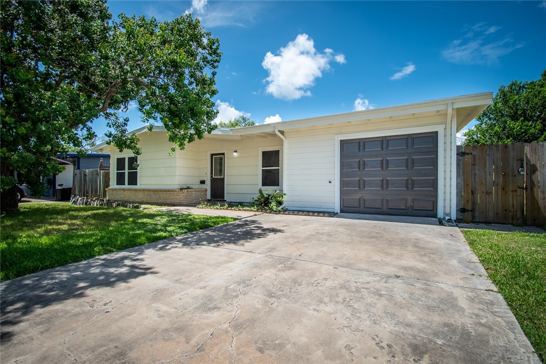 5933 Lucille Dr Property Photo 1