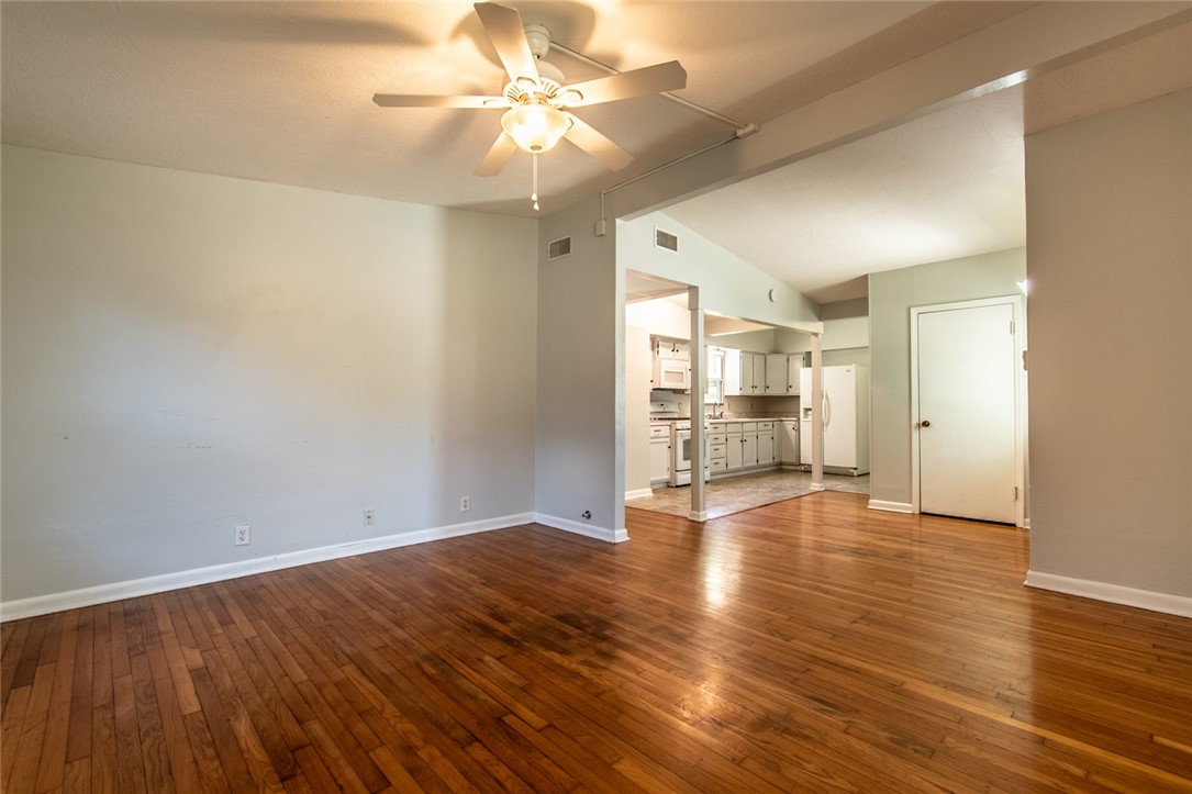 5933 Lucille Dr Property Photo 5