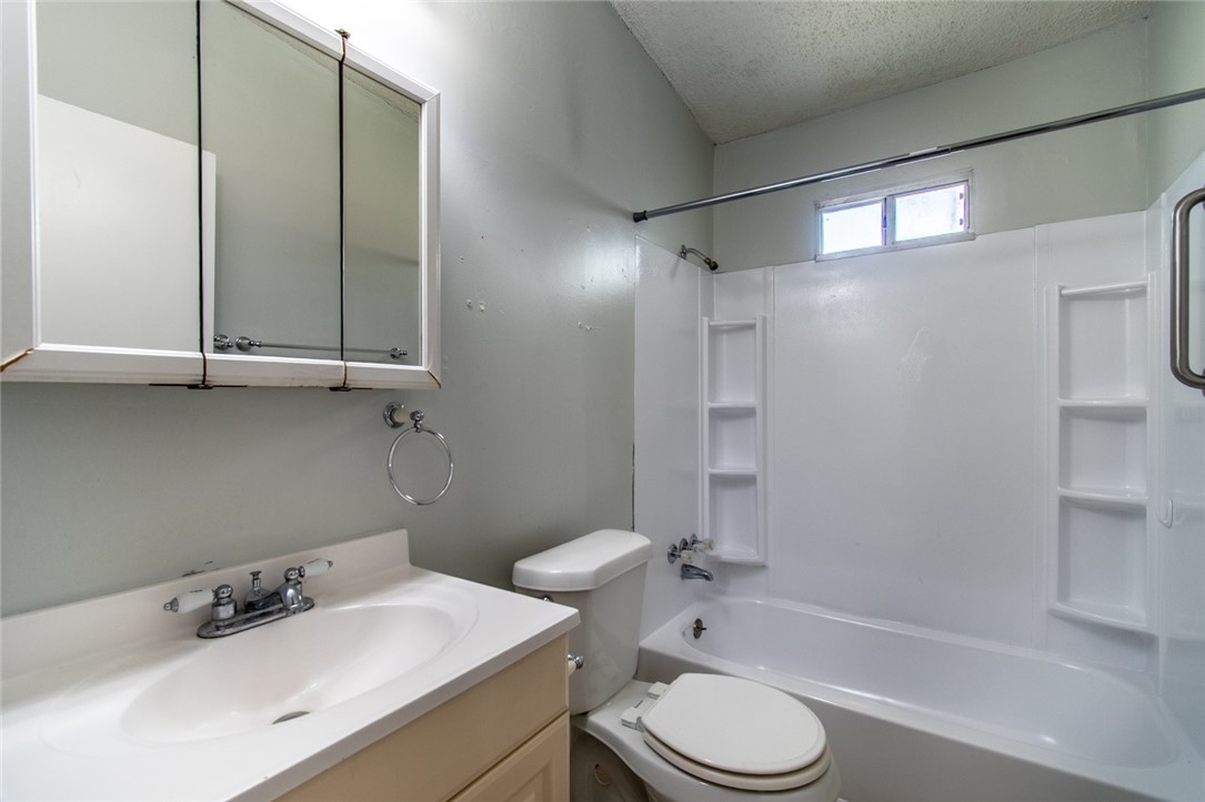 5933 Lucille Dr Property Photo 14