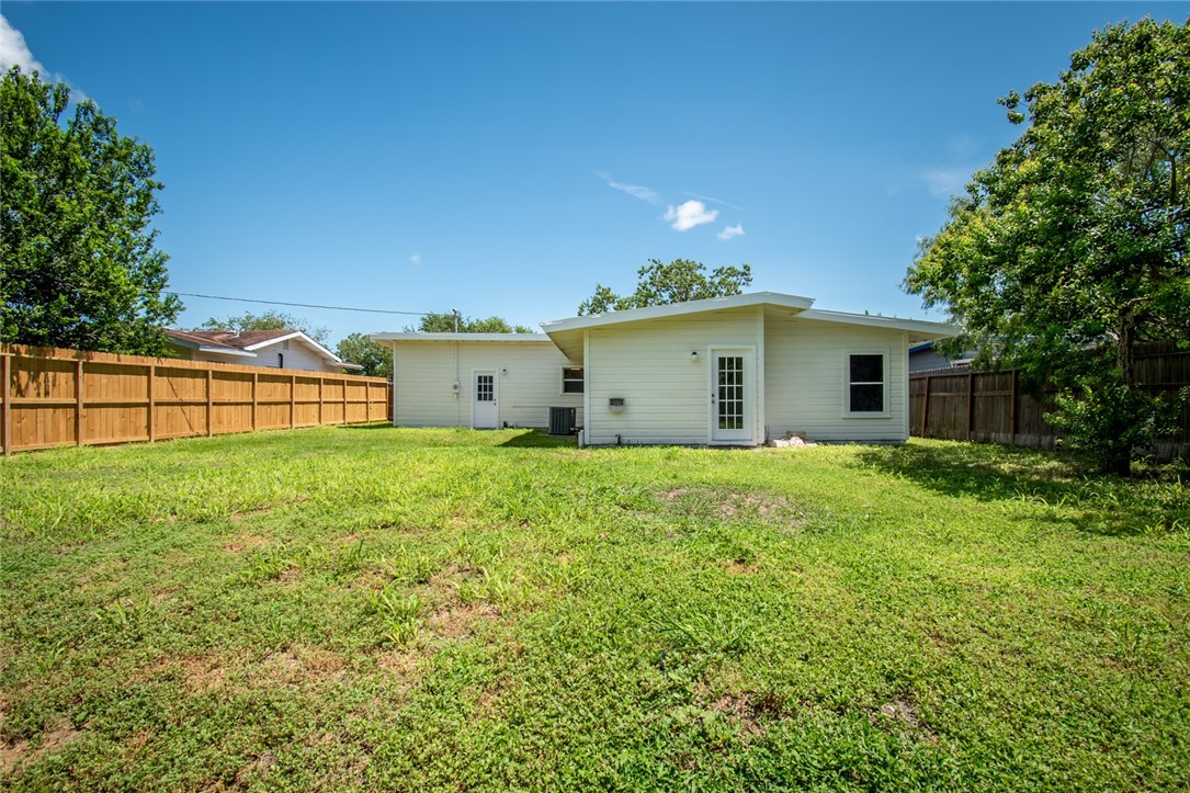 5933 Lucille Dr Property Photo 24