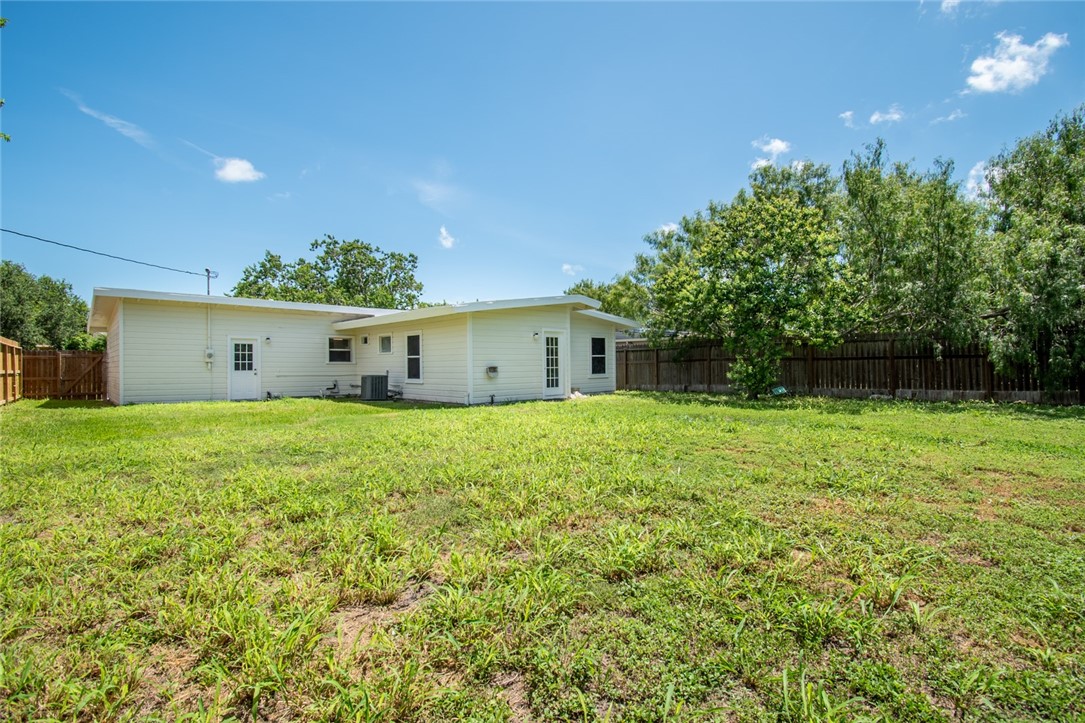 5933 Lucille Dr Property Photo 27