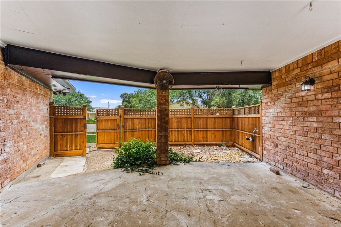 3658 Castle River Dr Property Photo 37