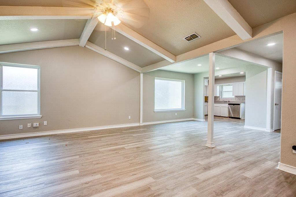 4134 Sierra St Property Photo 6