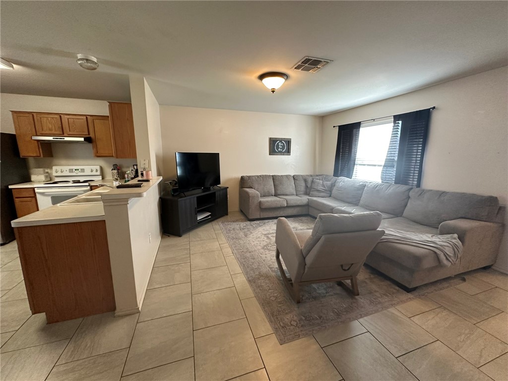 1026 Sacramento Property Photo 3