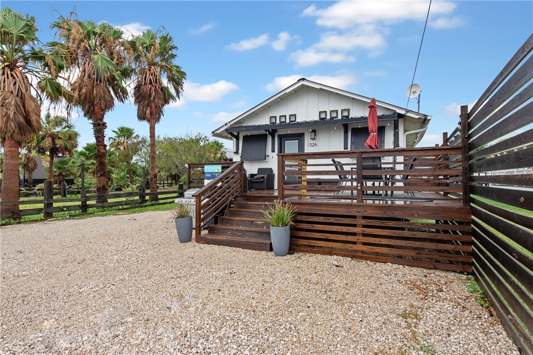 1326 Ross Ave Property Photo 31