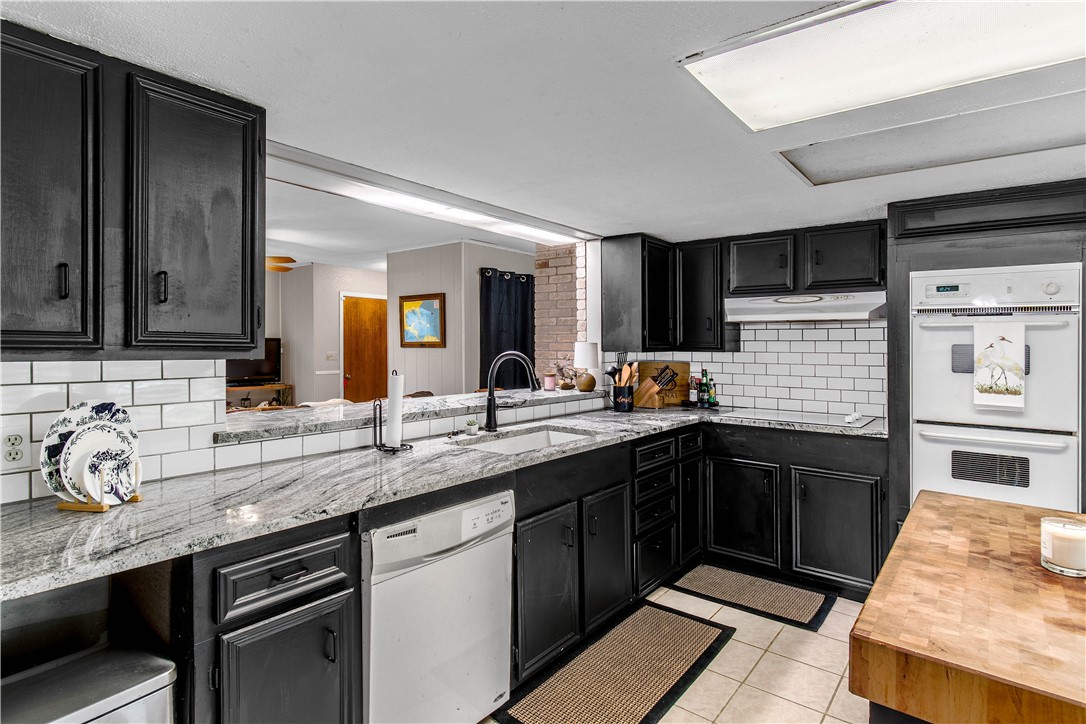 1300 Burton St Property Photo 7