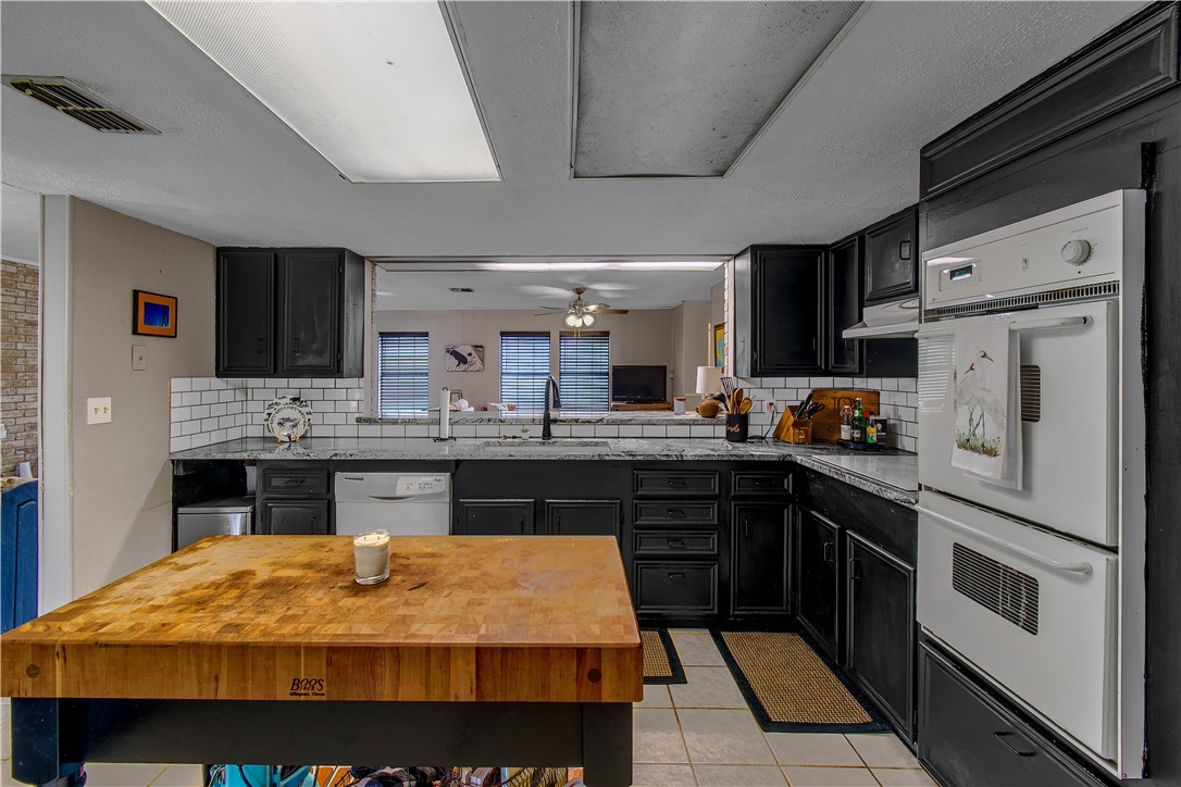 1300 Burton St Property Photo 8